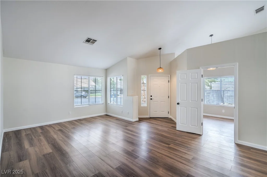 818 Coastal Beach, Henderson, NV 89002