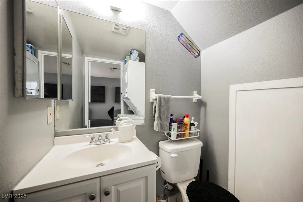 2915 Cedar, Las Vegas, NV 89101