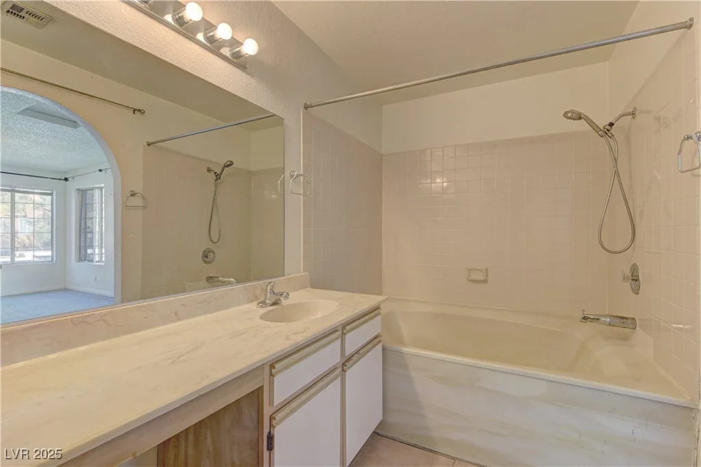 2200 Fort Apache, Las Vegas, NV 89117