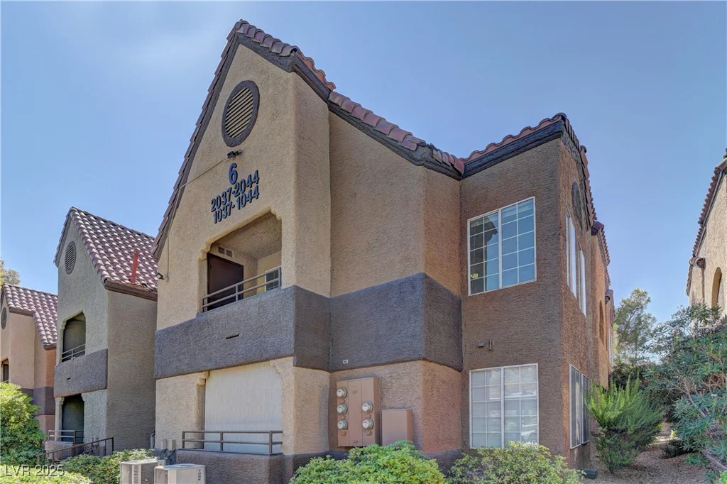 2200 Fort Apache, Las Vegas, NV 89117