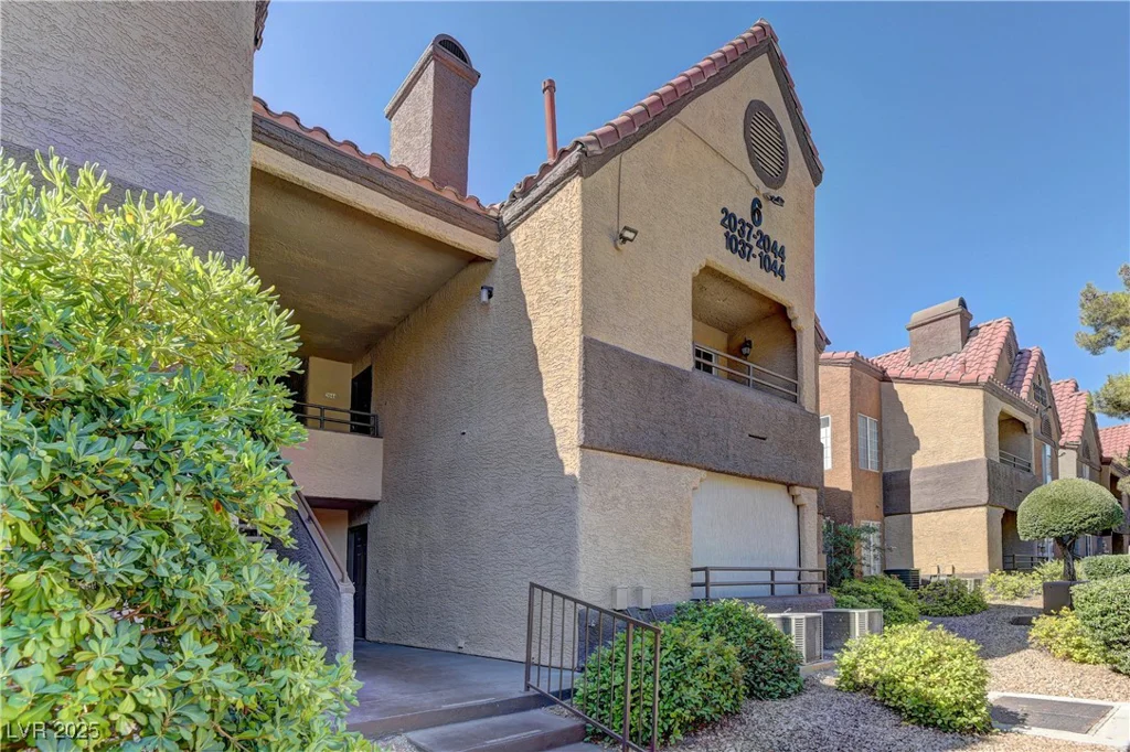 2200 Fort Apache, Las Vegas, NV 89117