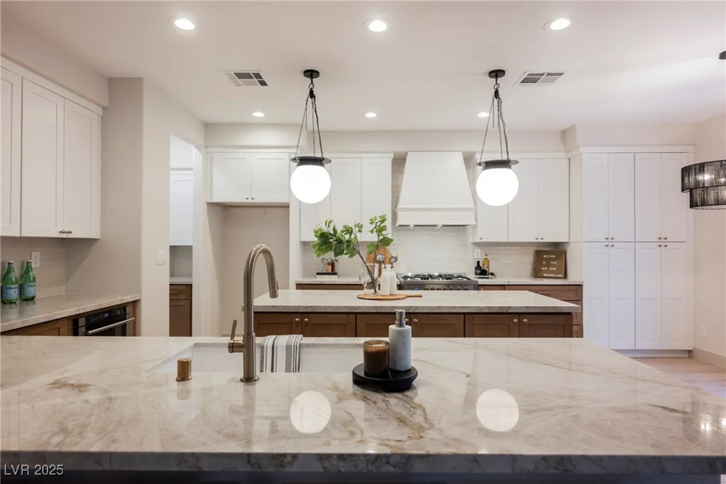 516 Pinnacle Heights, Las Vegas, NV 89144