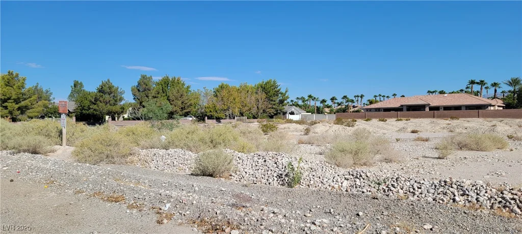 7026 Farm Road, Las Vegas, NV 89131