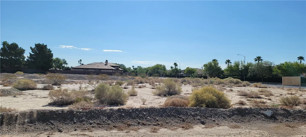 7026 Farm Road, Las Vegas, NV 89131