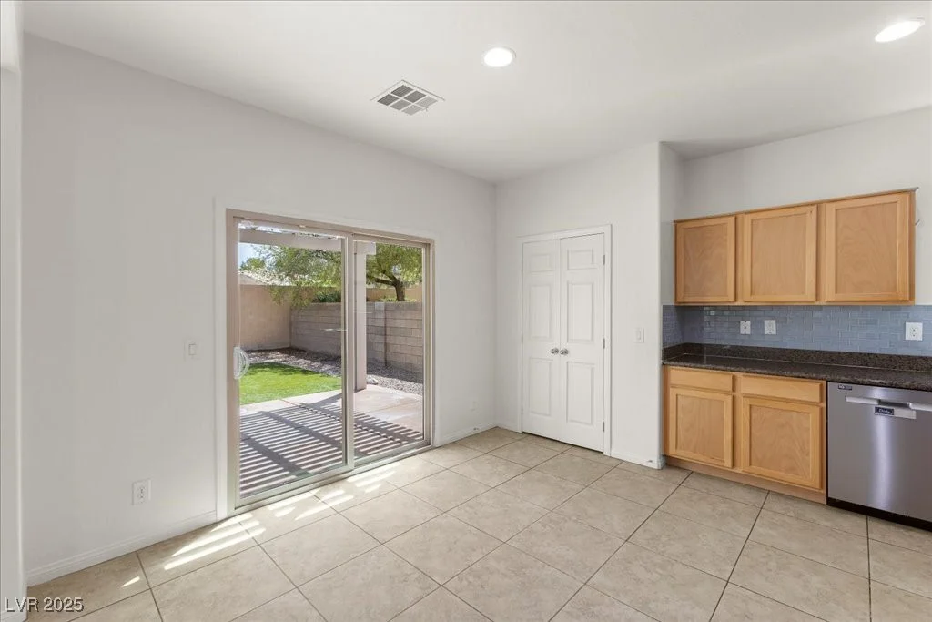 22 Tribute Peak, Las Vegas, NV 89148