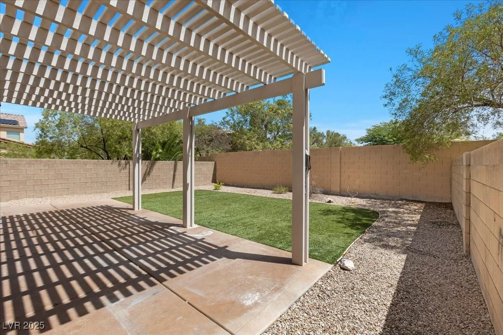 22 Tribute Peak, Las Vegas, NV 89148