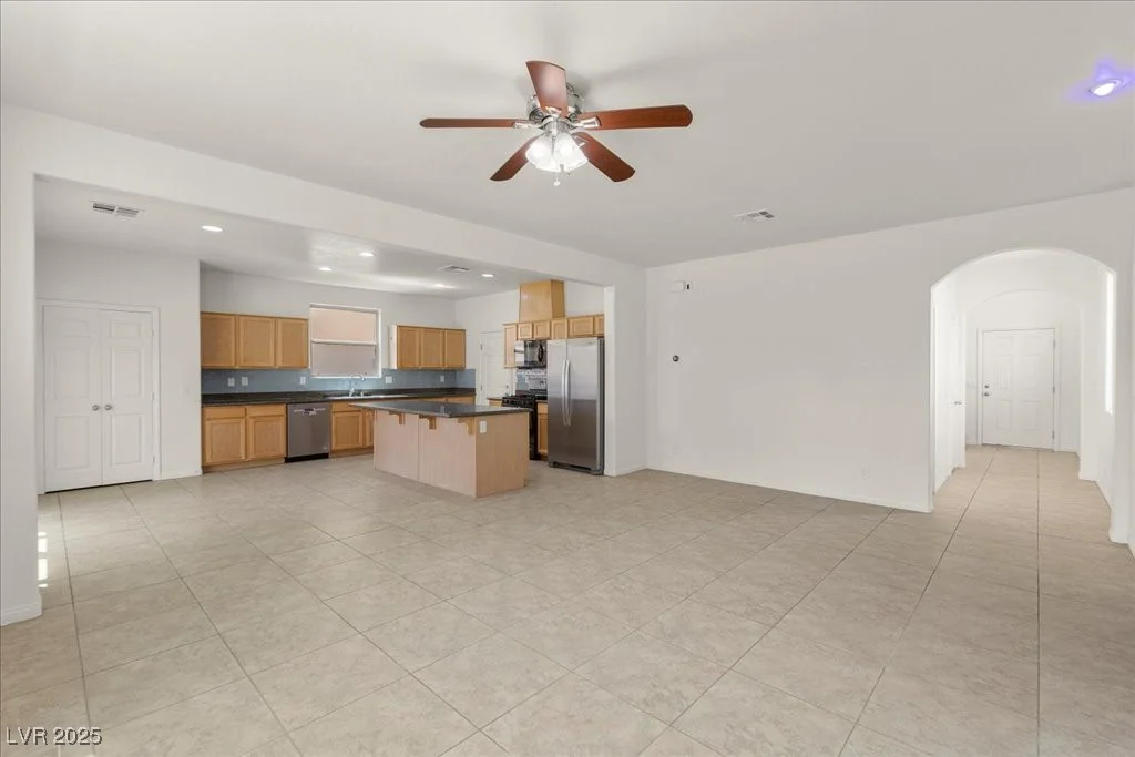 22 Tribute Peak, Las Vegas, NV 89148