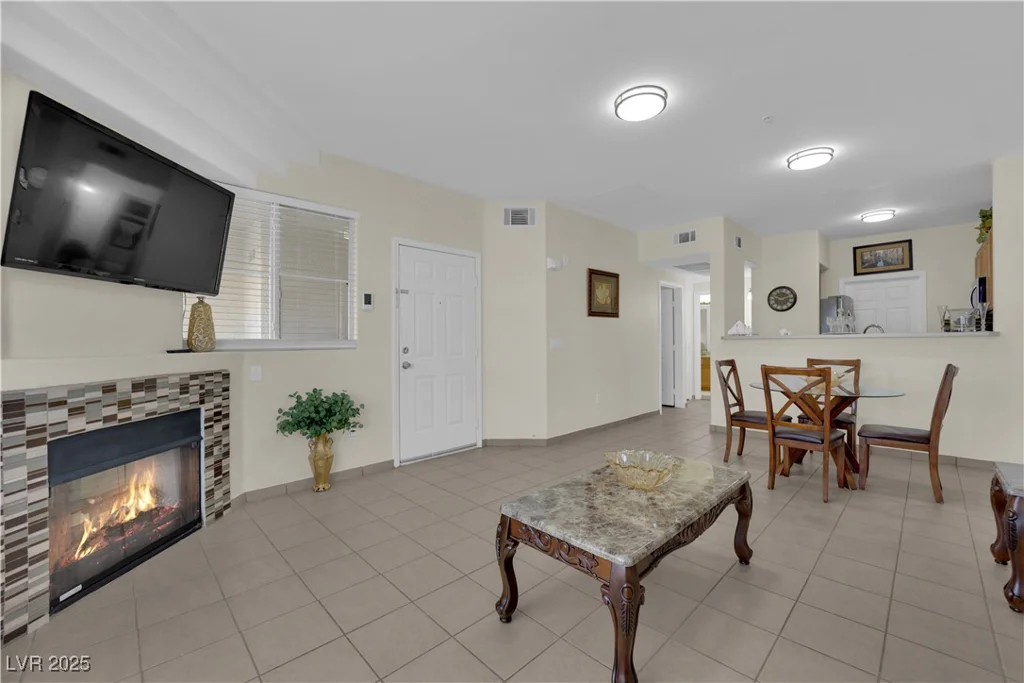 7115 Durango, Las Vegas, NV 89113