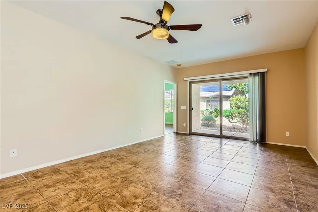6128 Isola Peak, Las Vegas, NV 89122