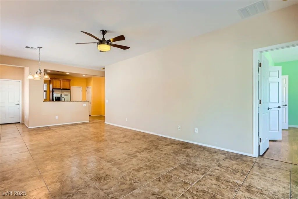6128 Isola Peak, Las Vegas, NV 89122