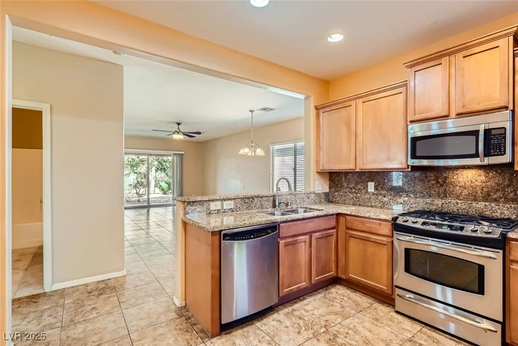 6128 Isola Peak, Las Vegas, NV 89122