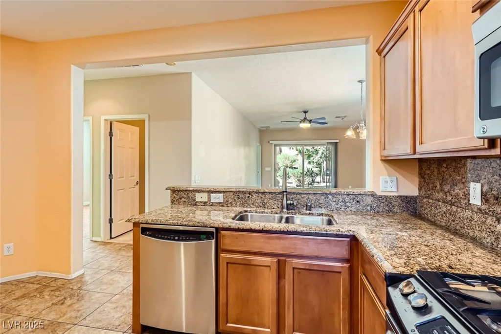 6128 Isola Peak, Las Vegas, NV 89122
