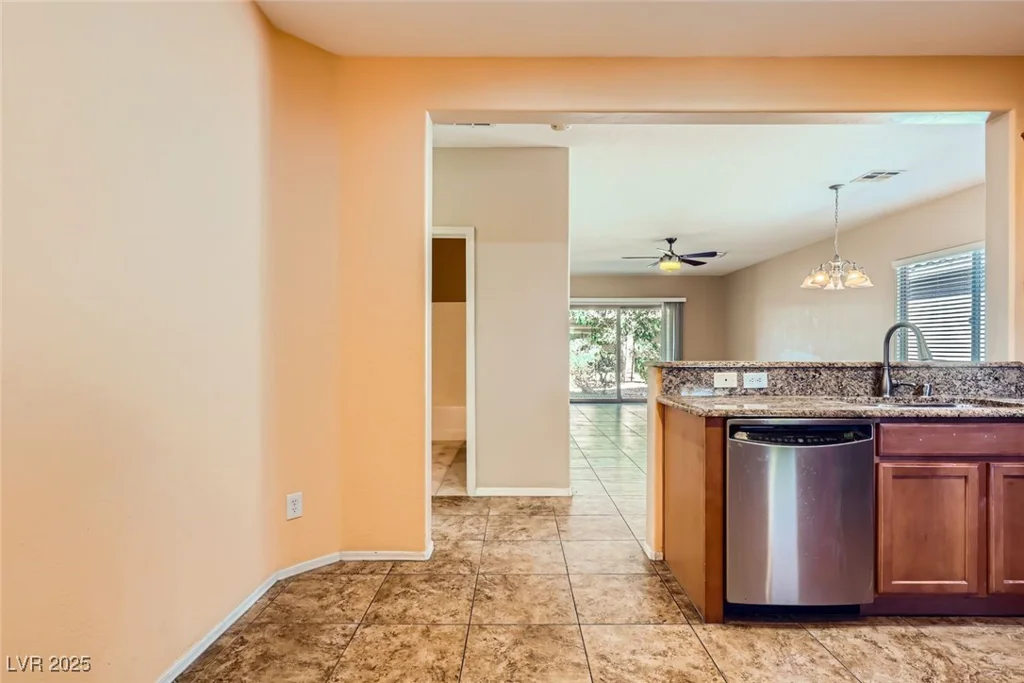 6128 Isola Peak, Las Vegas, NV 89122