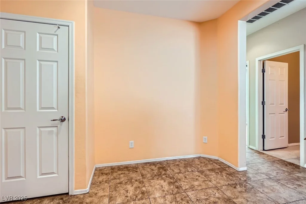 6128 Isola Peak, Las Vegas, NV 89122