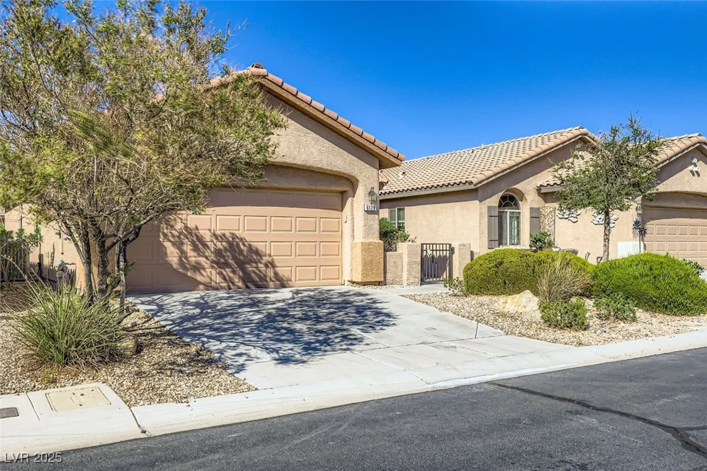 6128 Isola Peak, Las Vegas, NV 89122