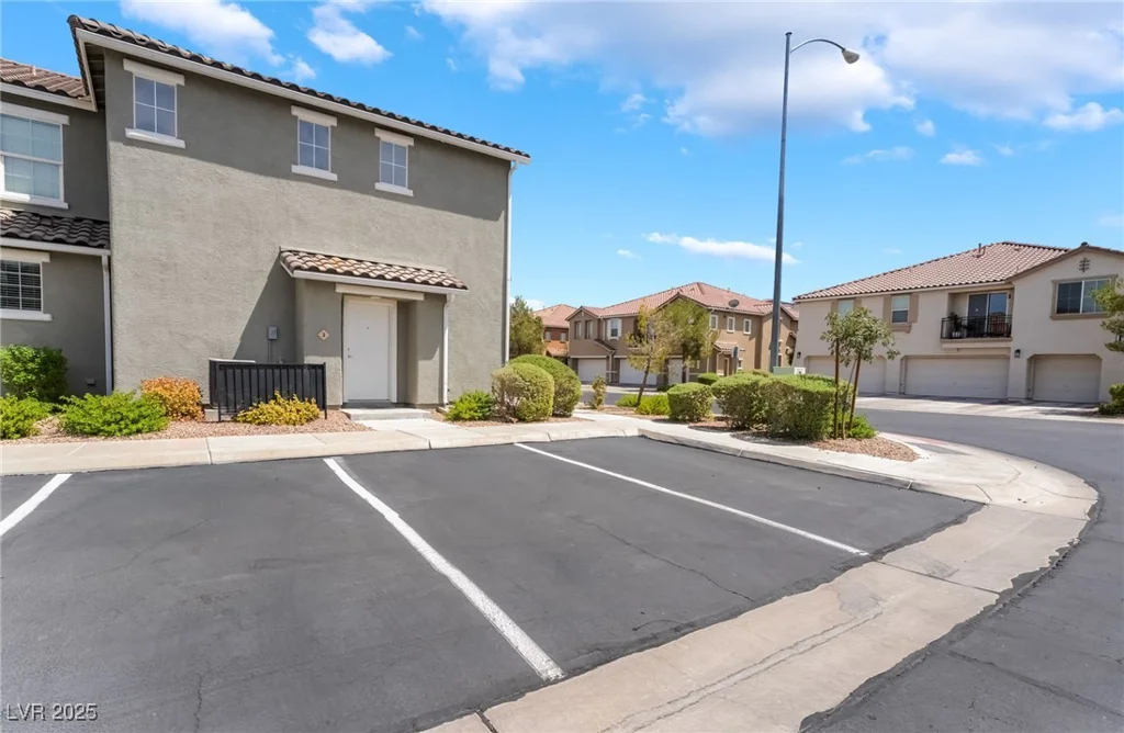 1362 Grass Creek, Henderson, NV 89012