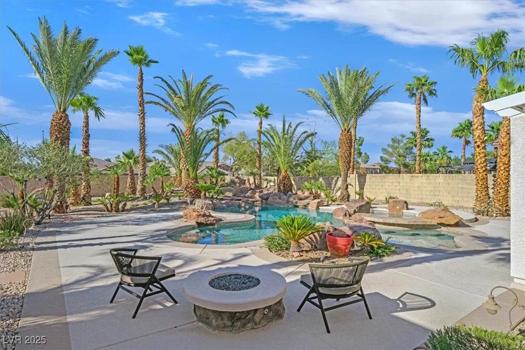 328 Hedgehope, Las Vegas, NV 89183