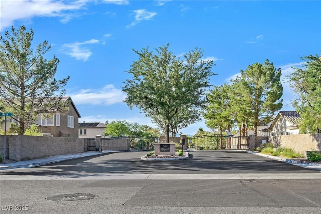 328 Hedgehope, Las Vegas, NV 89183
