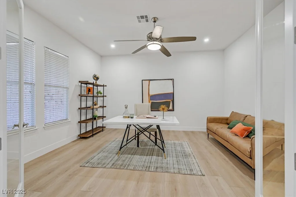 328 Hedgehope, Las Vegas, NV 89183