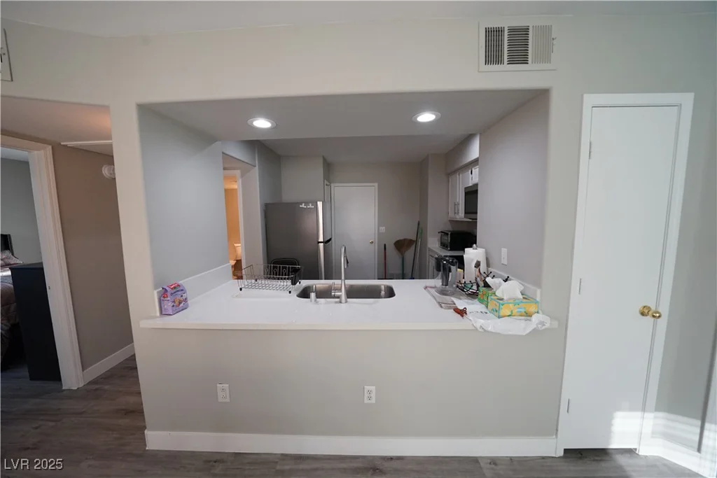 7255 Sunset, Las Vegas, NV 89113