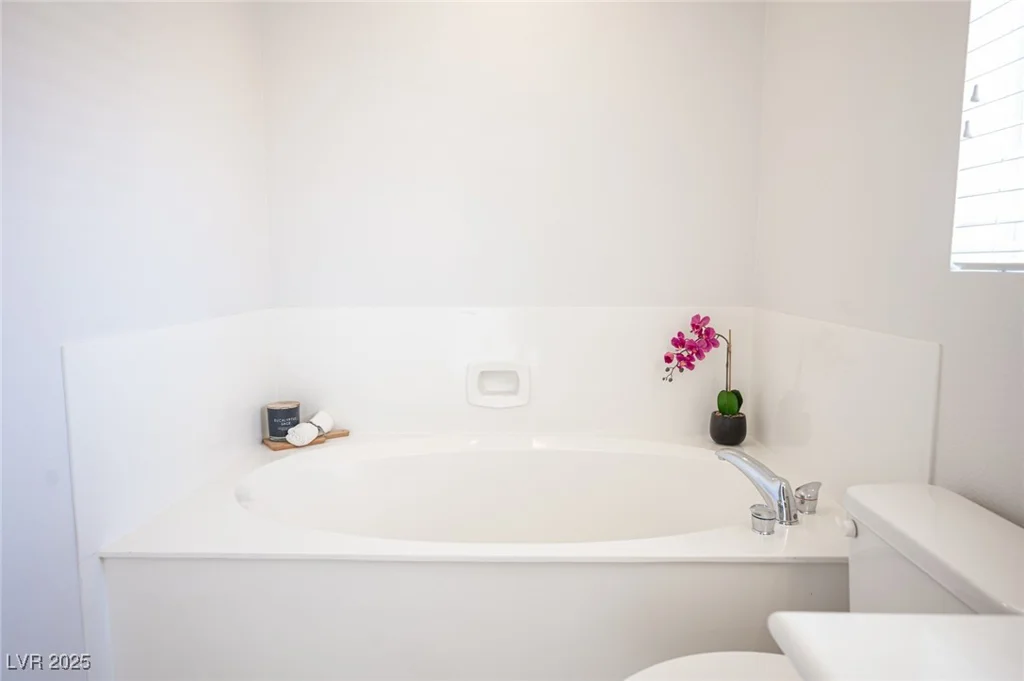 7549 Mermaid Song, Las Vegas, NV 89139