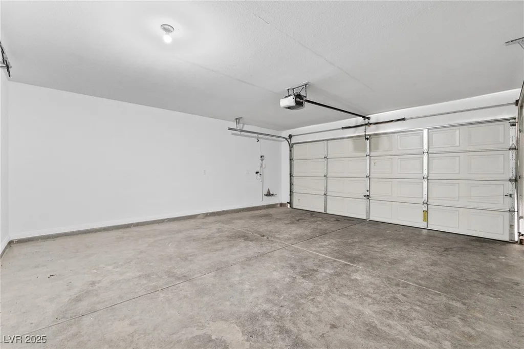 8938 Bonneville Peak, Las Vegas, NV 89148