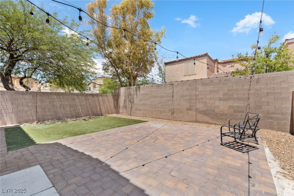 8938 Bonneville Peak, Las Vegas, NV 89148
