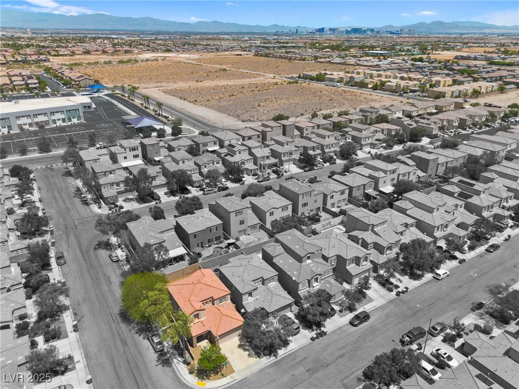 8938 Bonneville Peak, Las Vegas, NV 89148