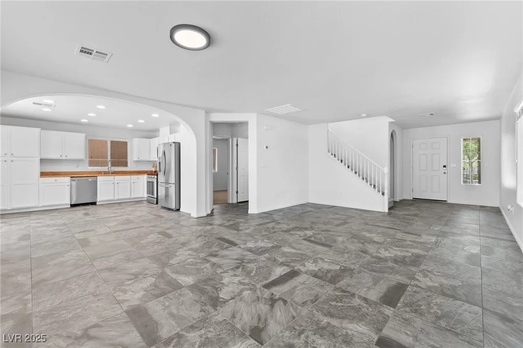8938 Bonneville Peak, Las Vegas, NV 89148