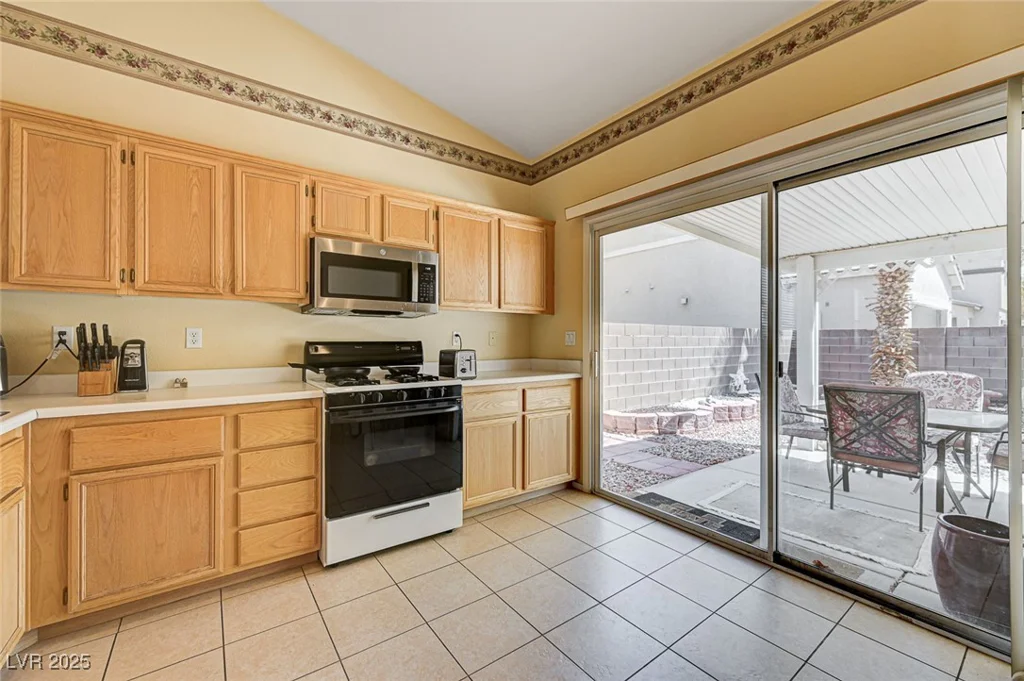 8570 Auburn Leaf, Las Vegas, NV 89123