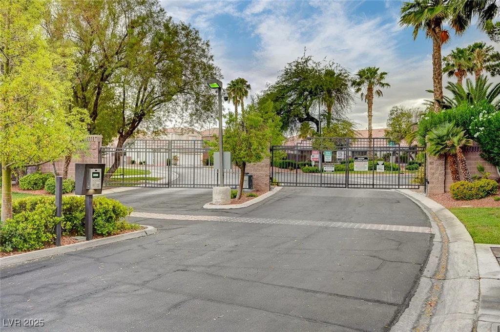 8570 Auburn Leaf, Las Vegas, NV 89123