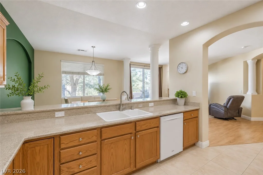 805 Dana Hills, Las Vegas, NV 89134