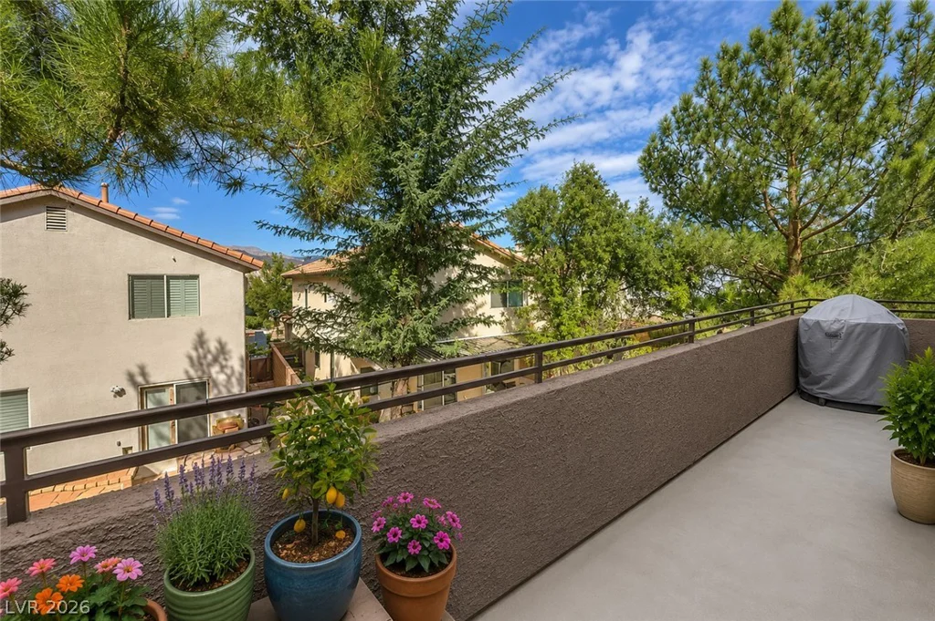 805 Dana Hills, Las Vegas, NV 89134