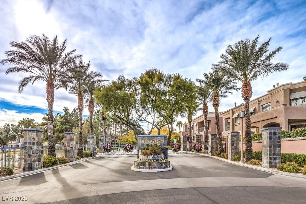 805 Dana Hills, Las Vegas, NV 89134