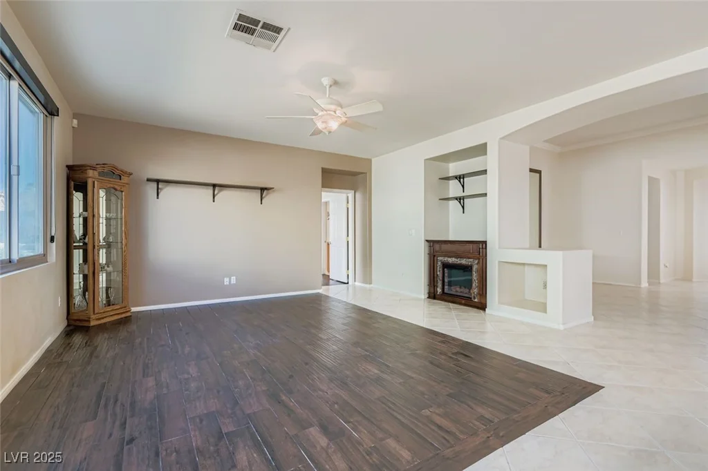 9202 Branford Hills, Las Vegas, NV 89123