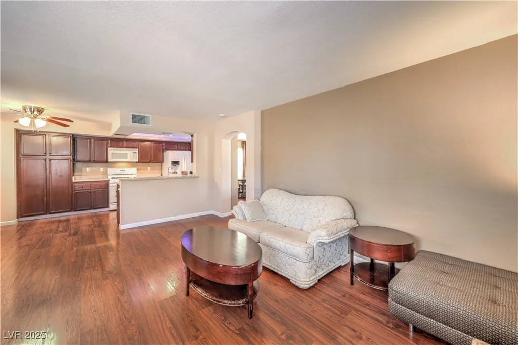 1209 Shifting Sands, Las Vegas, NV 89108