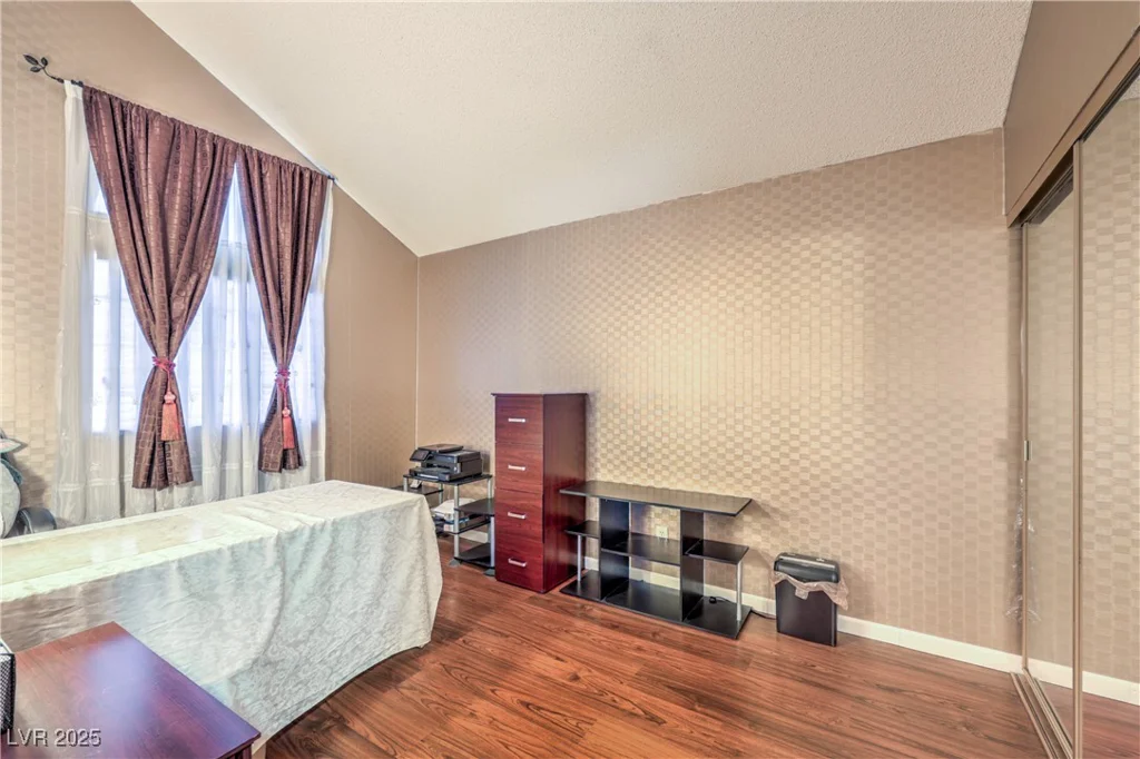 1209 Shifting Sands, Las Vegas, NV 89108