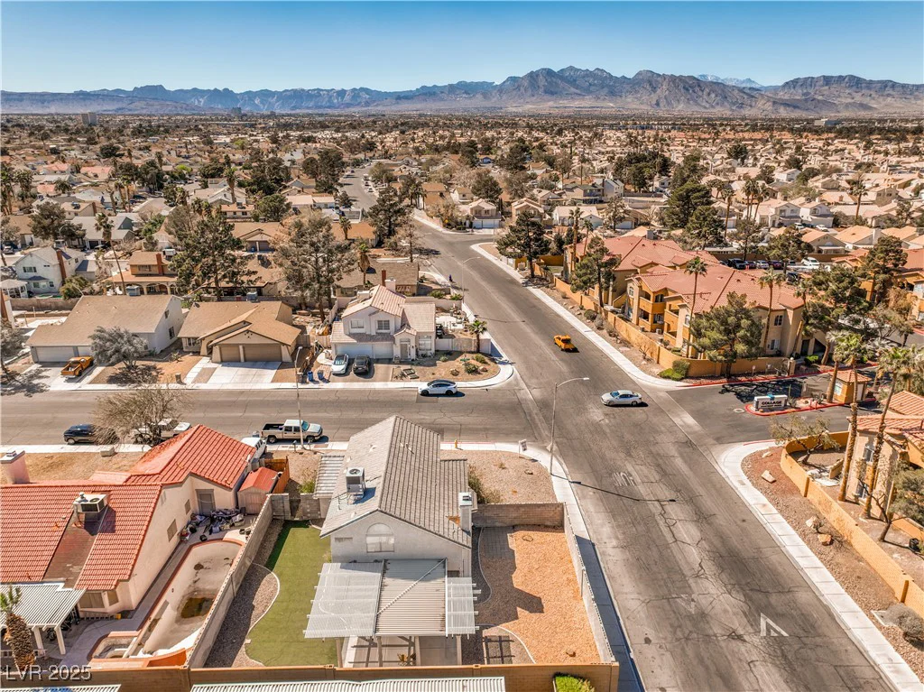 1209 Shifting Sands, Las Vegas, NV 89108