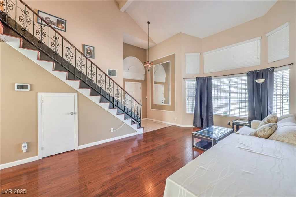 1209 Shifting Sands, Las Vegas, NV 89108