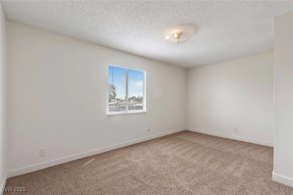 5911 Vegas, Las Vegas, NV 89108