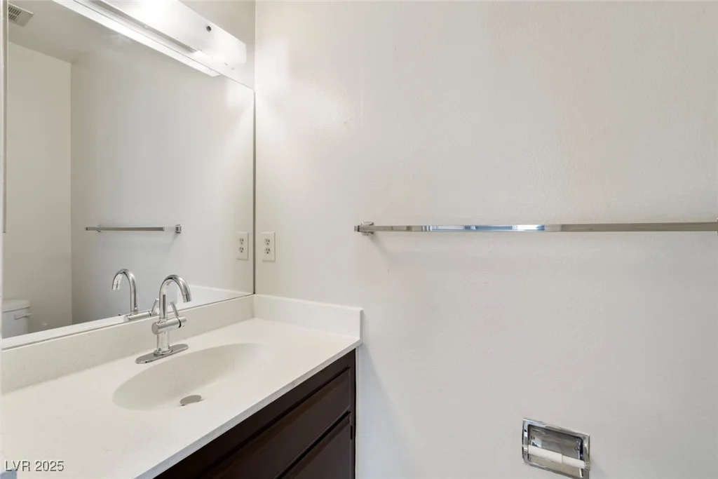 5911 Vegas, Las Vegas, NV 89108
