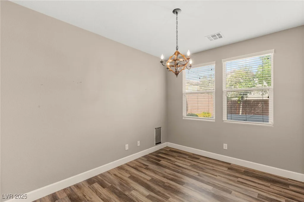 586 Wealdston, Las Vegas, NV 89178