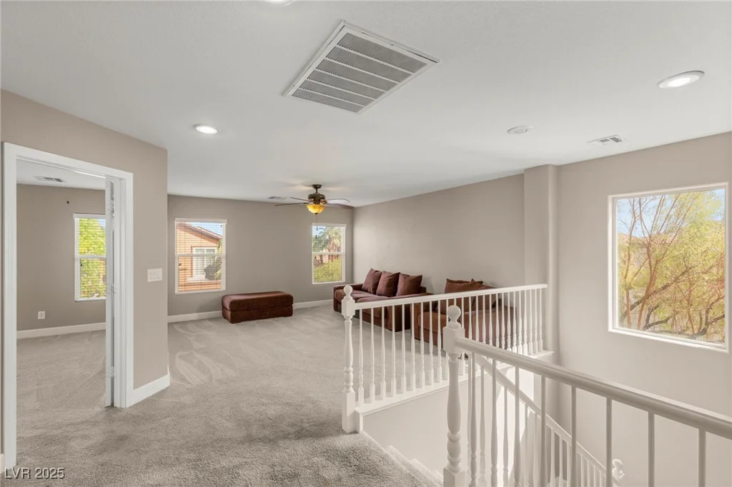586 Wealdston, Las Vegas, NV 89178