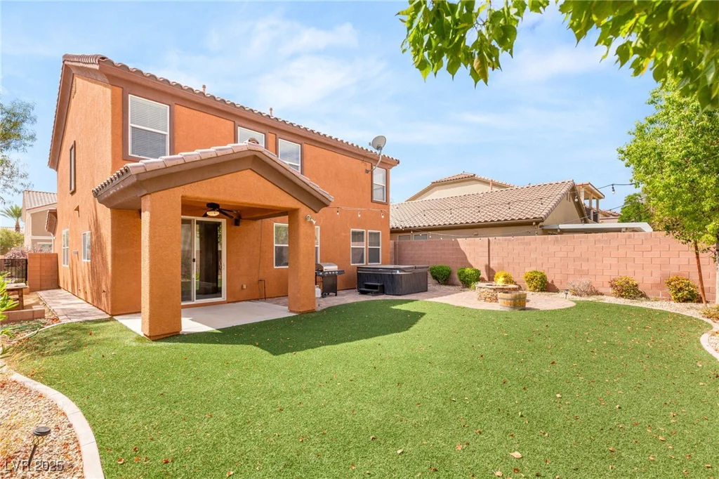 586 Wealdston, Las Vegas, NV 89178