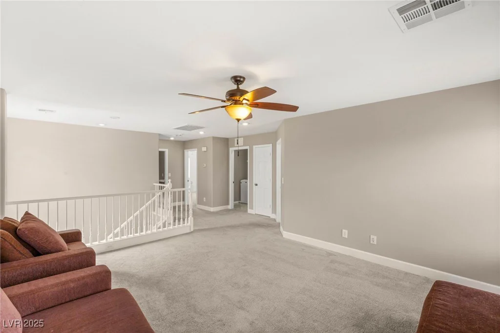 586 Wealdston, Las Vegas, NV 89178