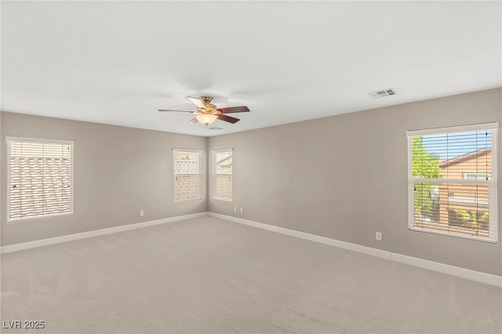 586 Wealdston, Las Vegas, NV 89178