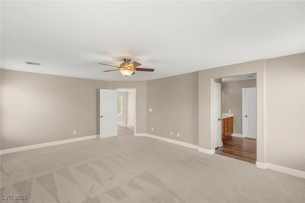 586 Wealdston, Las Vegas, NV 89178