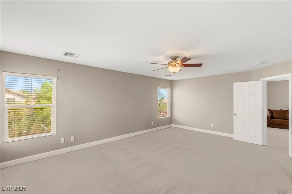 586 Wealdston, Las Vegas, NV 89178