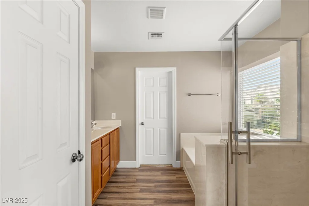 586 Wealdston, Las Vegas, NV 89178