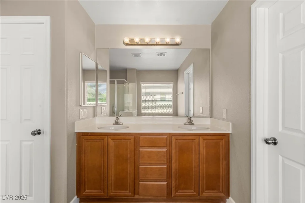 586 Wealdston, Las Vegas, NV 89178